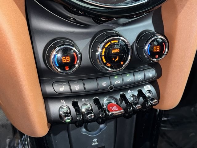 Used 2024 Black Metallic MINI Iconic image 27