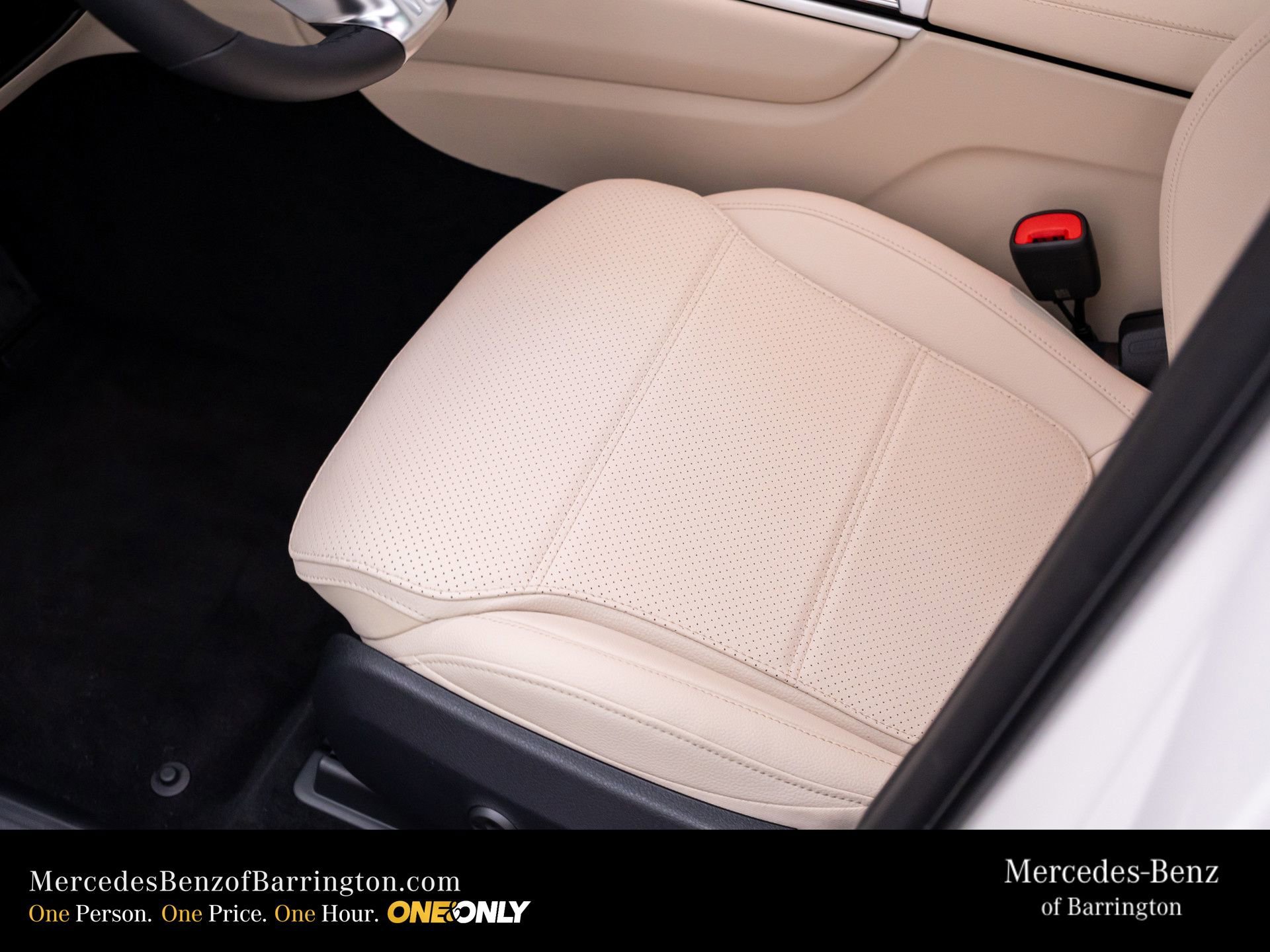 New 2026 Polar White Mercedes-Benz GLC 300 image 58