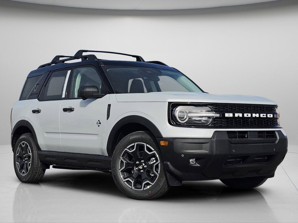New 2026 Space White Metallic Ford Outer Banks image 2
