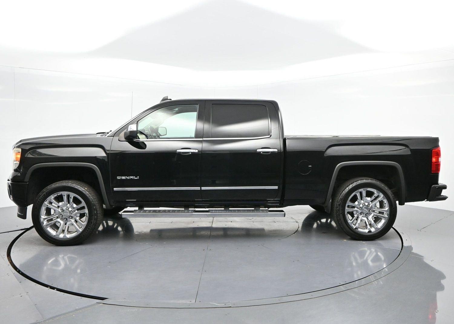 Used 2015 Onyx Black GMC Denali image 4