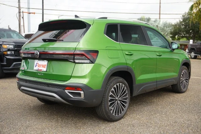 New 2026 Bright Moss Green Metallic Volkswagen 1.5T SE image 7
