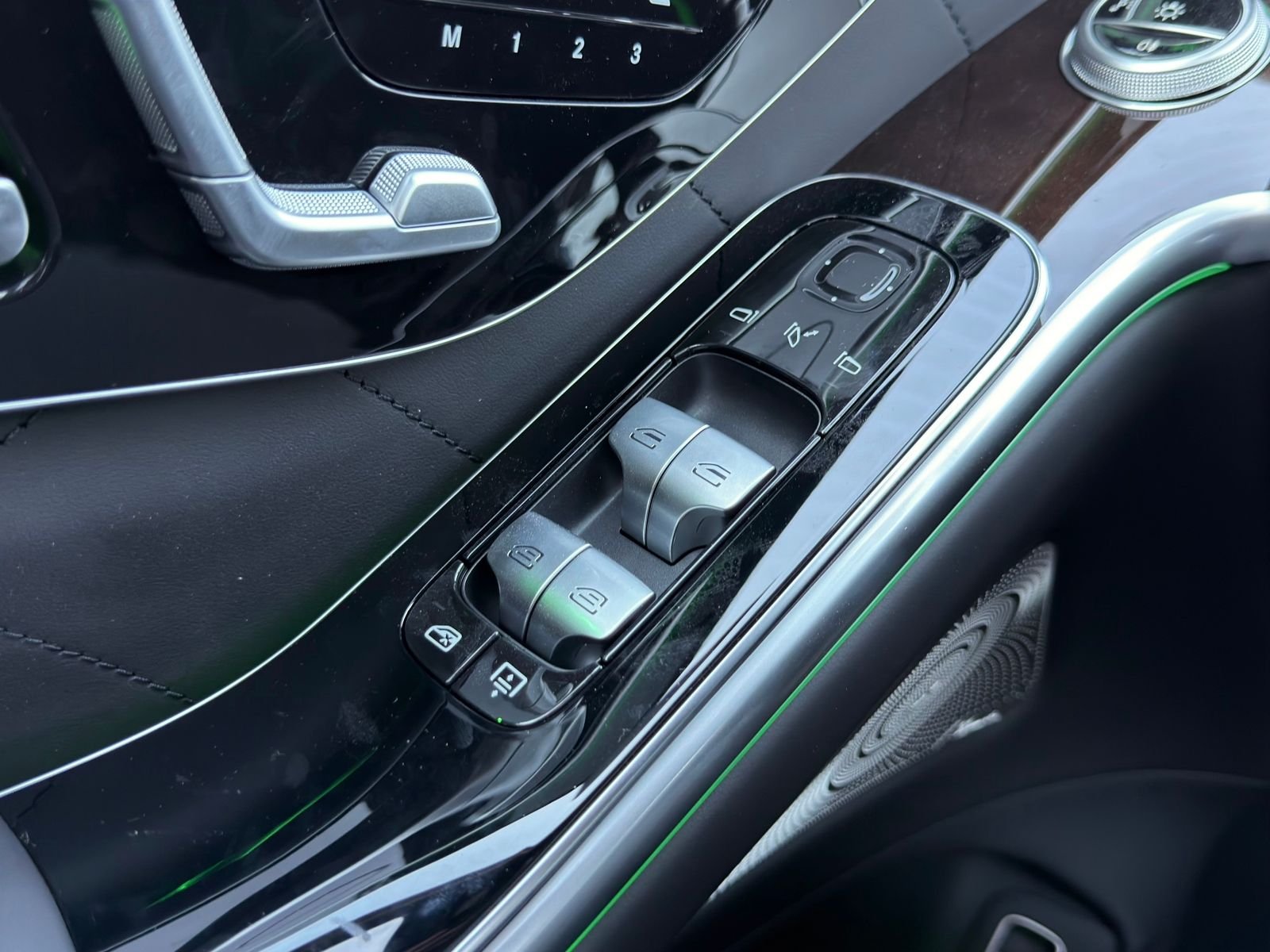 New 2026 MANUFAKTUR Silicon Gray Mercedes-Benz S 580 image 21