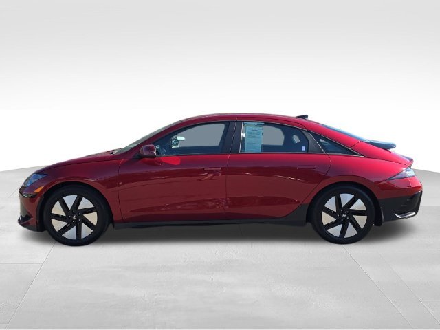 Used 2024 Red Hyundai SE image 2