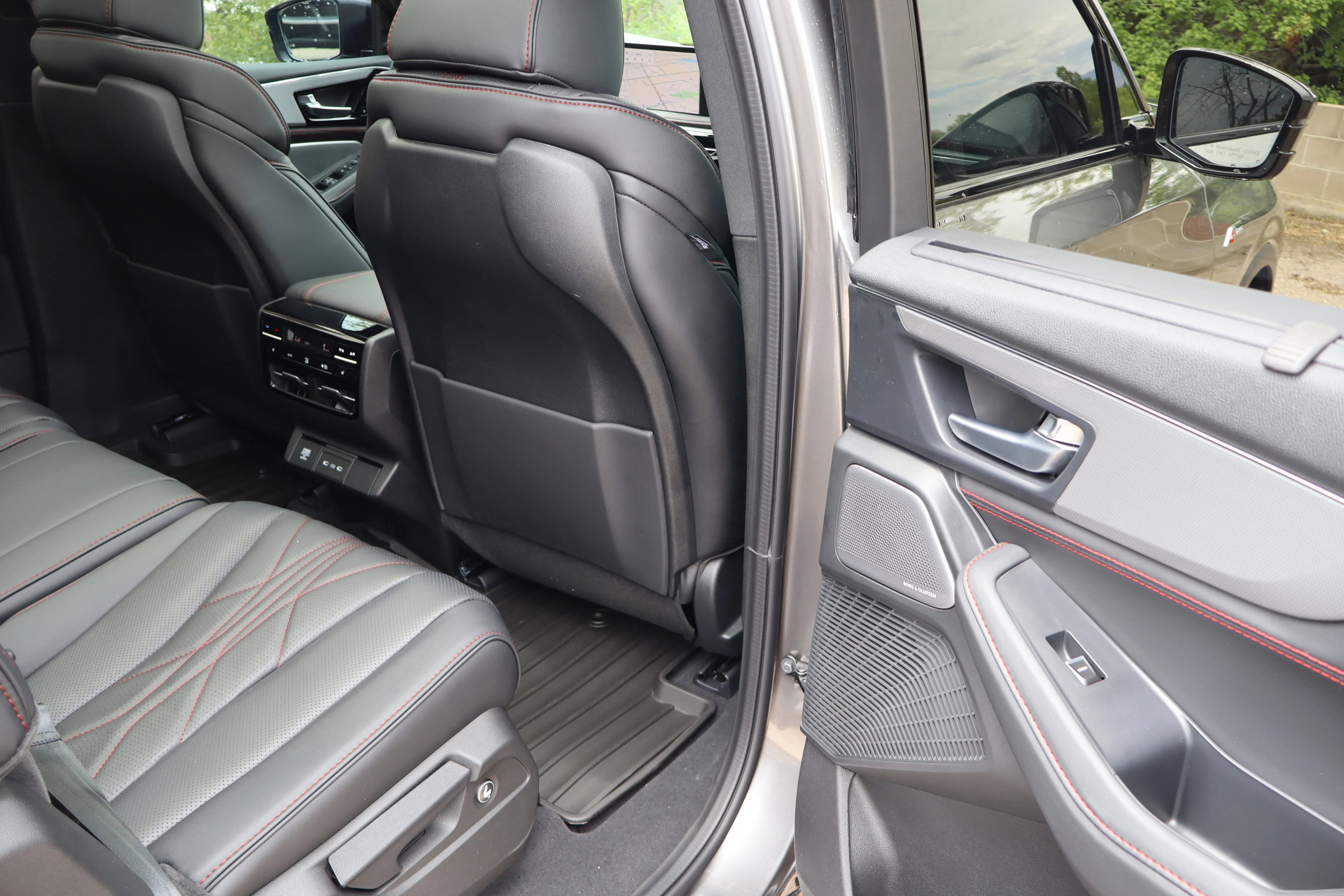 New 2026 Liquid Carbon Metallic Acura w/A-Spec Advance Package image 32