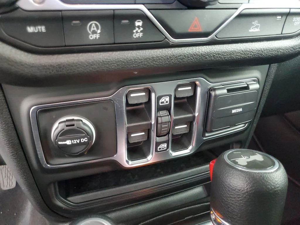 Used 2026 Black Jeep Sport S image 18