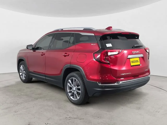 Used 2022 Cayenne Red Tintcoat GMC SLT image 3