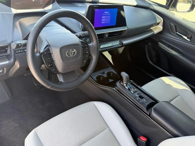 Certified Used 2023 WIND CHILL PEARL* Toyota XLE image 9