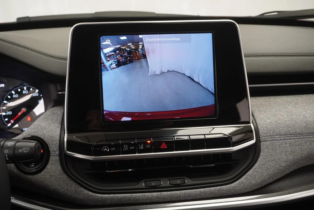 Certified Used 2025 Red Jeep Latitude image 32