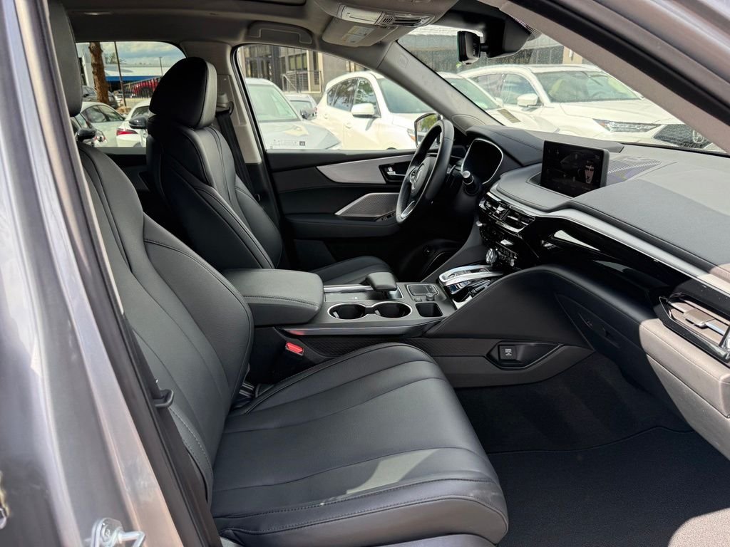 Used 2024 Lunar Silver Metallic Acura 3.5L image 19