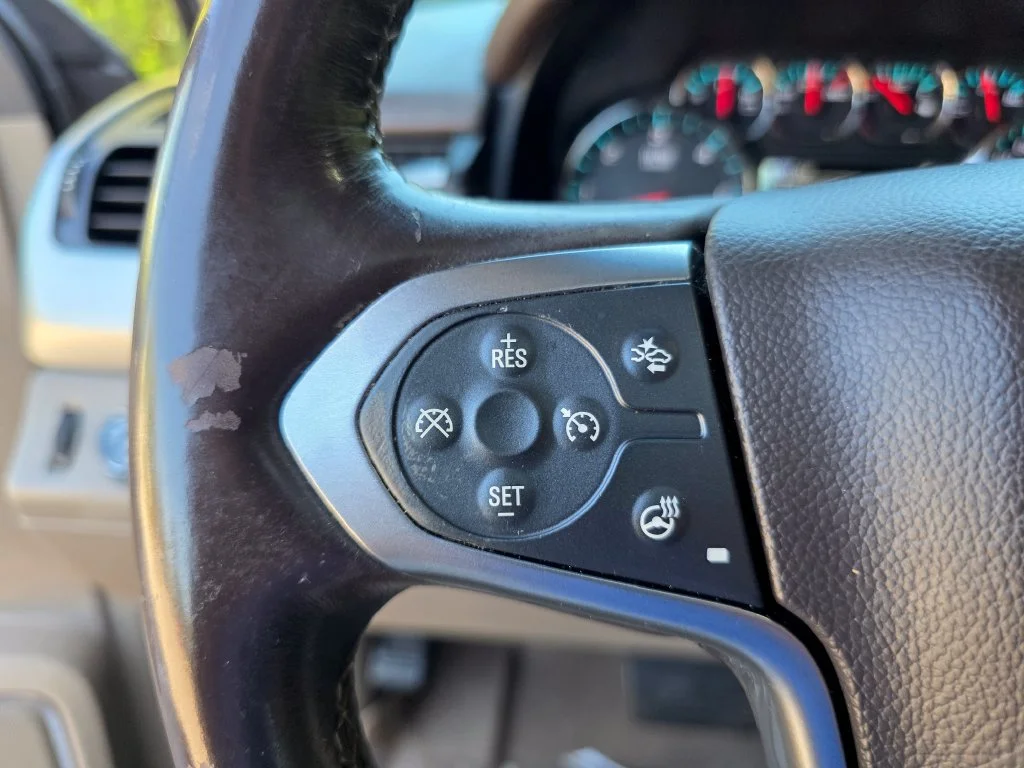 Used 2015 TUNGSTEN METALLIC Chevrolet LT image 22