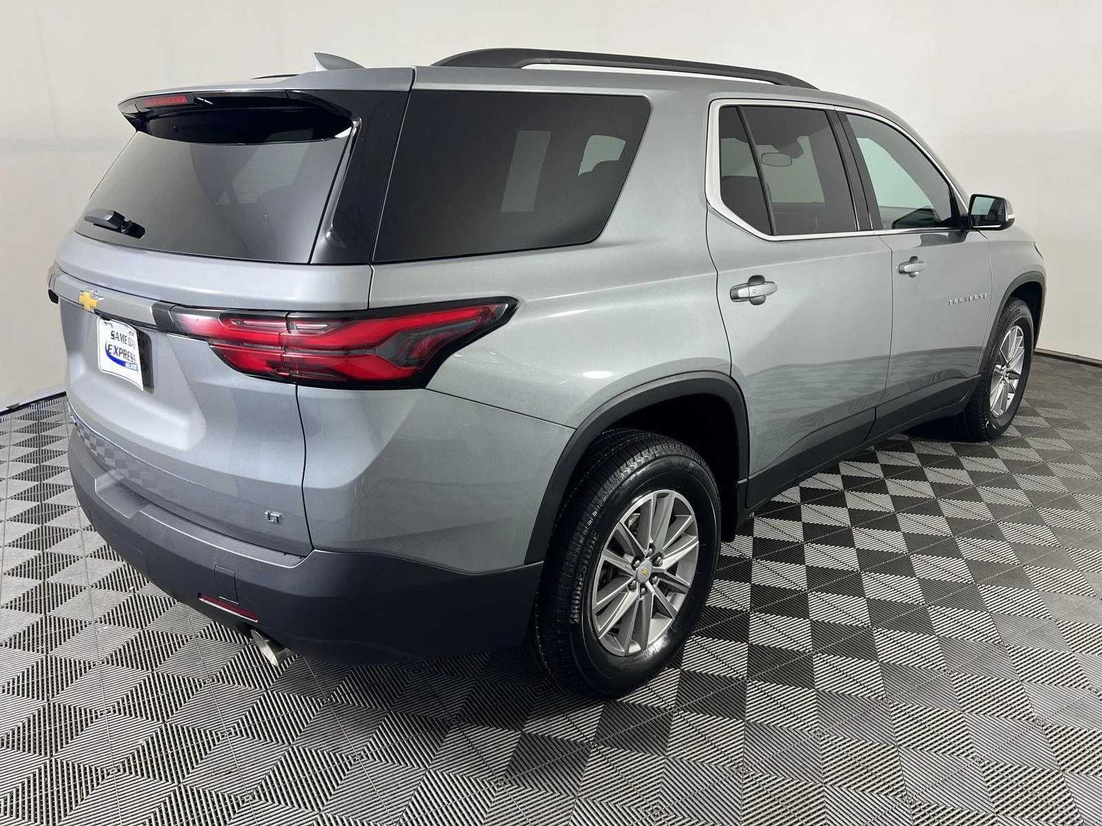 Used 2023 Sterling Gray Metallic Chevrolet LT Cloth image 27