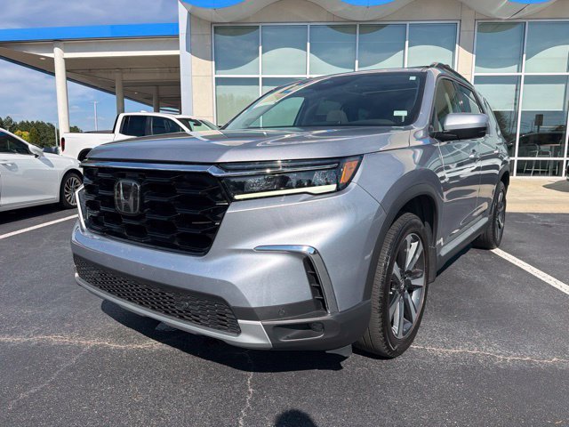 2023 Honda Pilot Touring - Photo 2