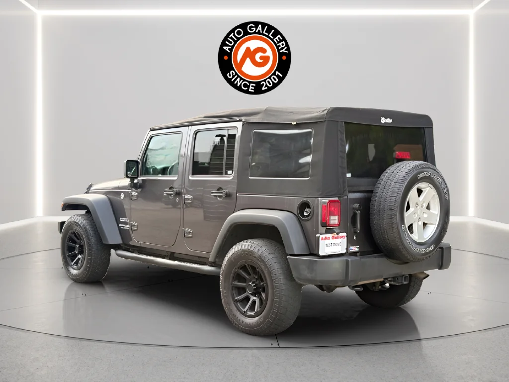 Used 2017 Gray Jeep Unlimited Sport image 5