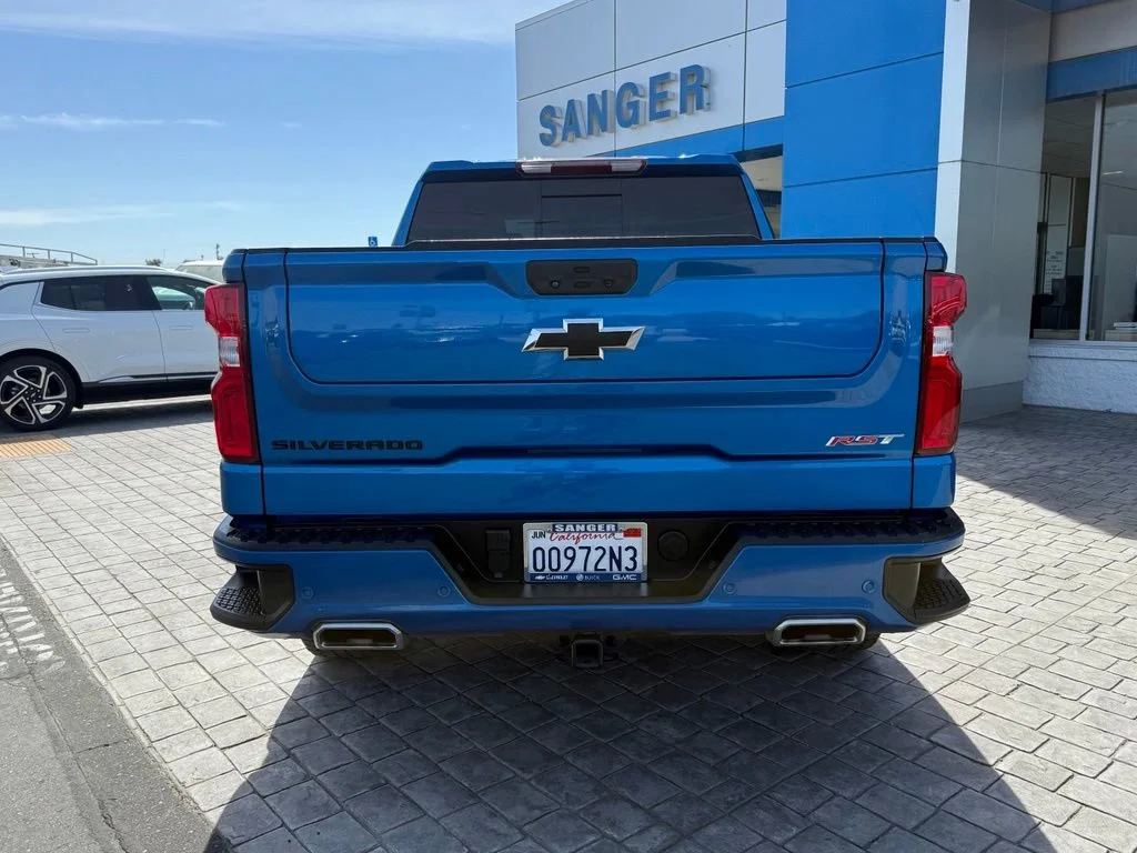 Used 2022 Glacier Blue Metallic Chevrolet RST image 9