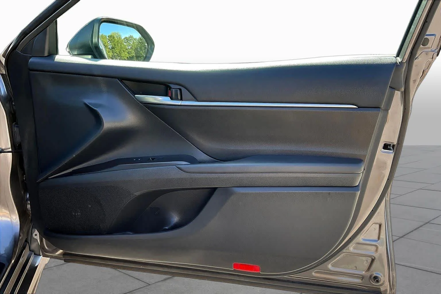 Used 2024 Predawn Gray Mica Toyota SE image 22