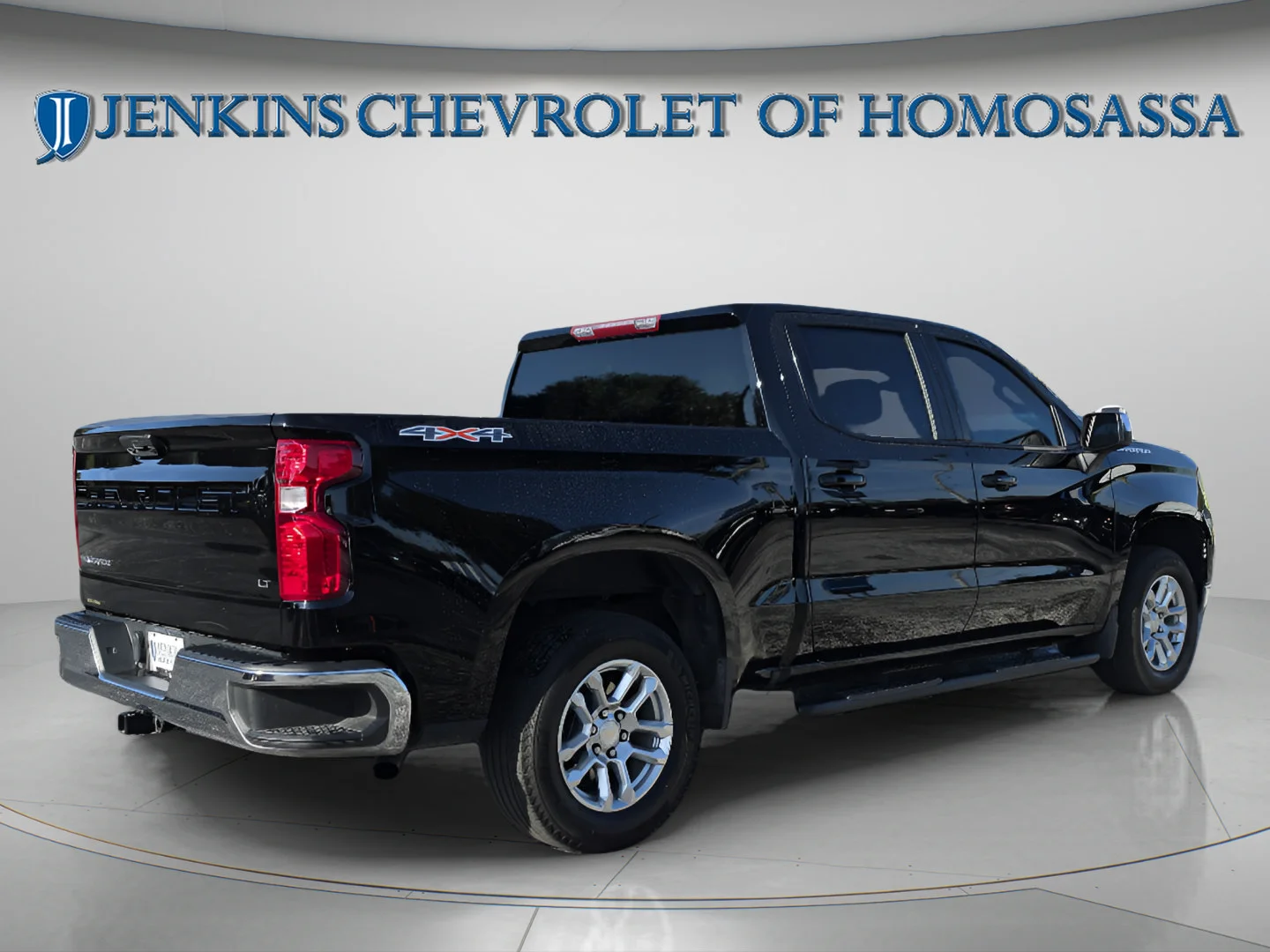 Used 2023 Black Chevrolet LT image 4