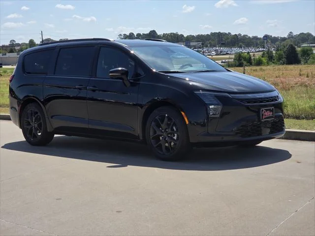 2027 Chrysler Pacifica Limited