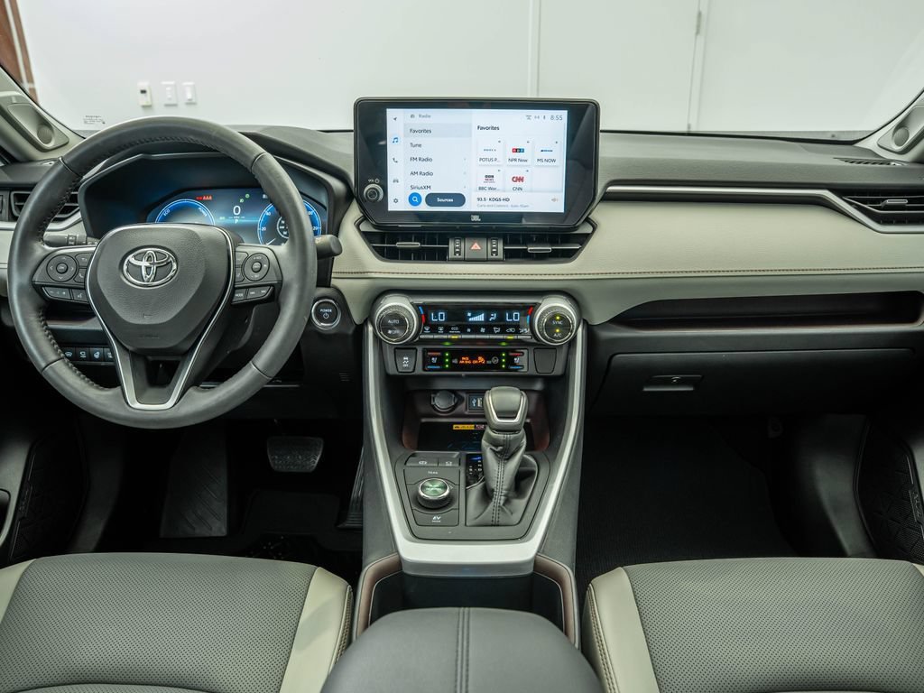 Used 2025 Pearl Toyota Limited image 31