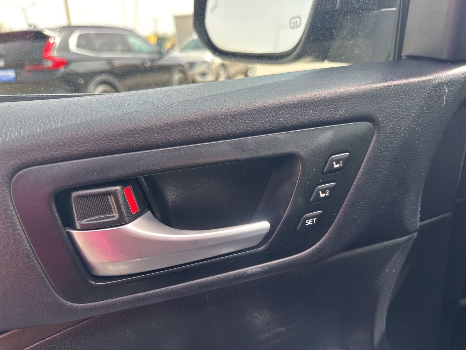 Used 2014 Black Toyota Limited image 17