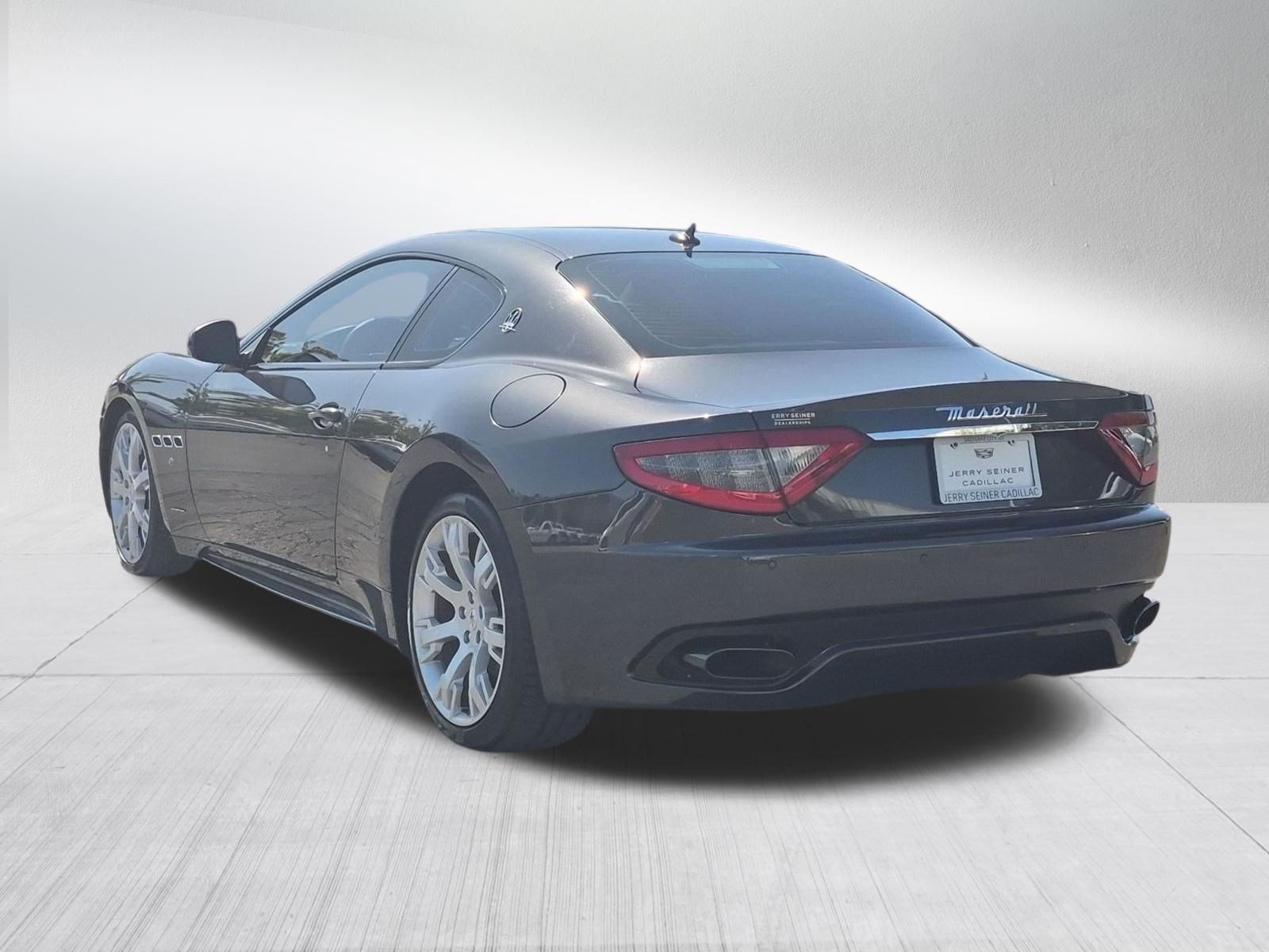 Used 2014 Gray Maserati Sport image 3