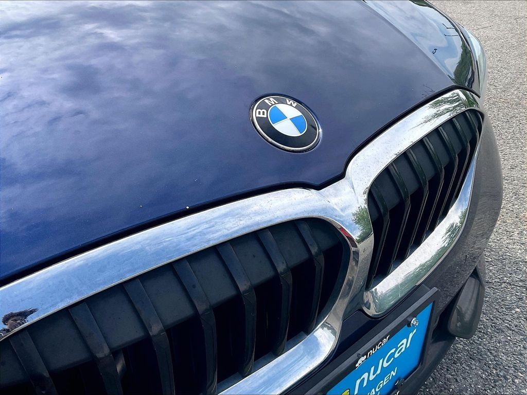 Used 2019 Blue BMW 330i xDrive image 31