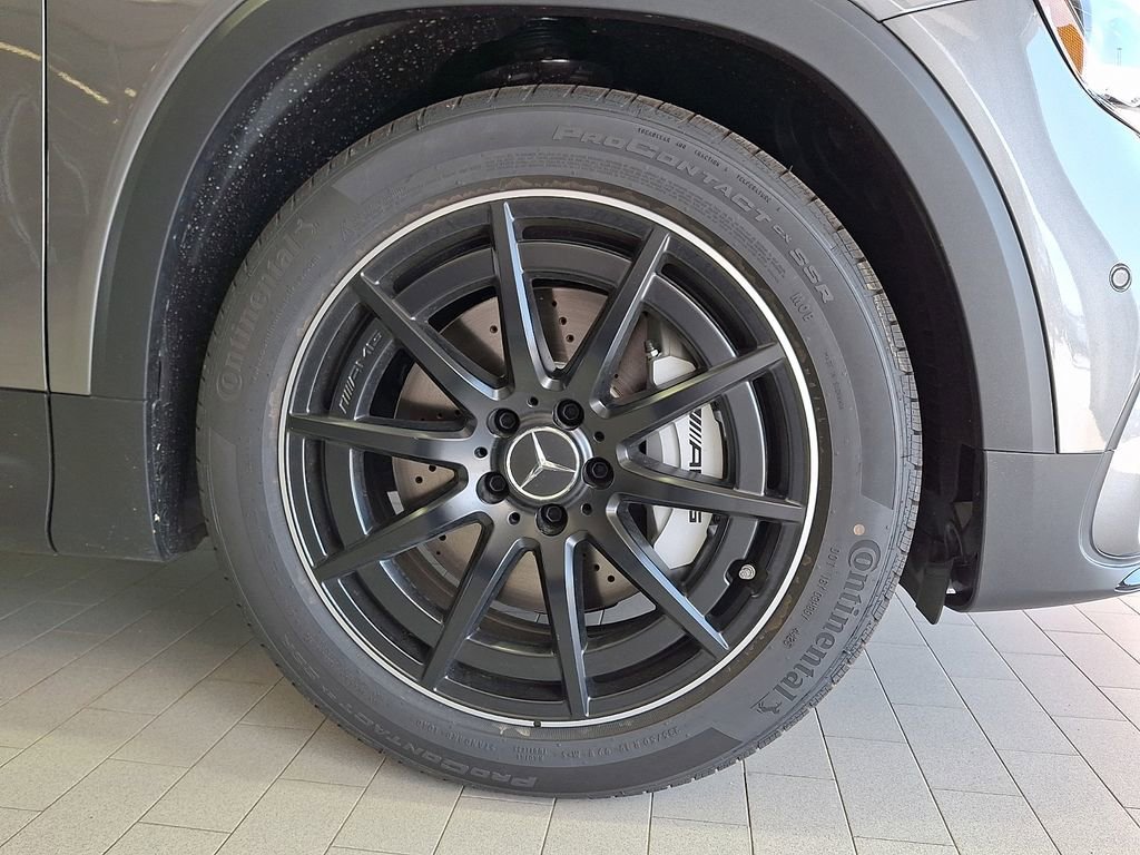 New 2026 Mountain Grey Metallic Mercedes-Benz GLB 35 AMG® image 36