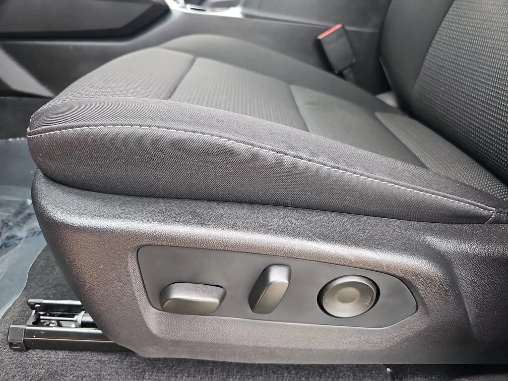 2026 Chevrolet Colorado LT - Photo 29