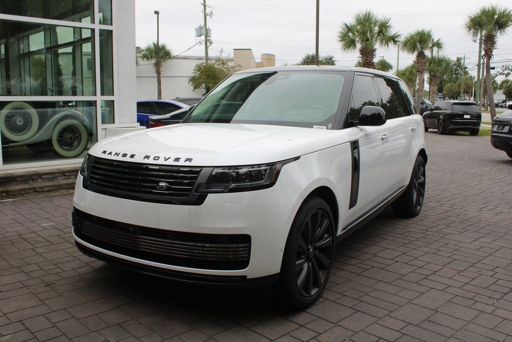 Used 2024 White Land Rover SV image 16
