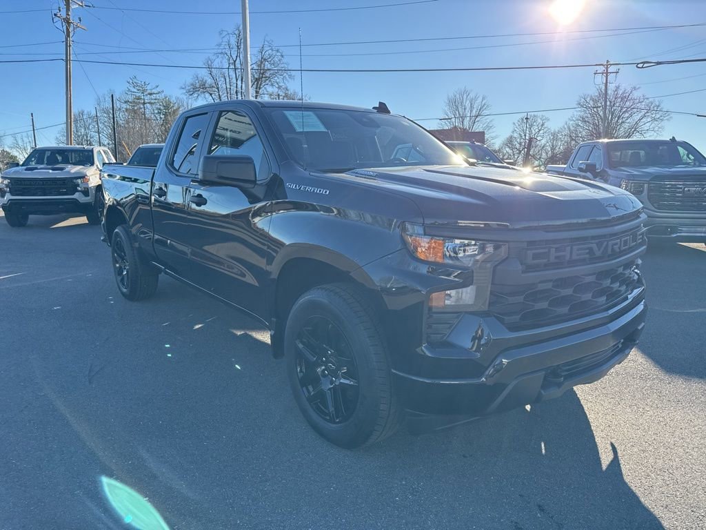 View vehicle photo 7