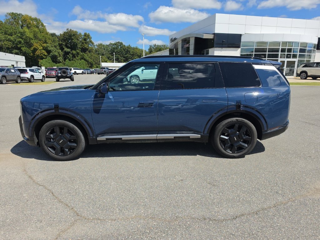 Used 2027 Black Kia SX image 5
