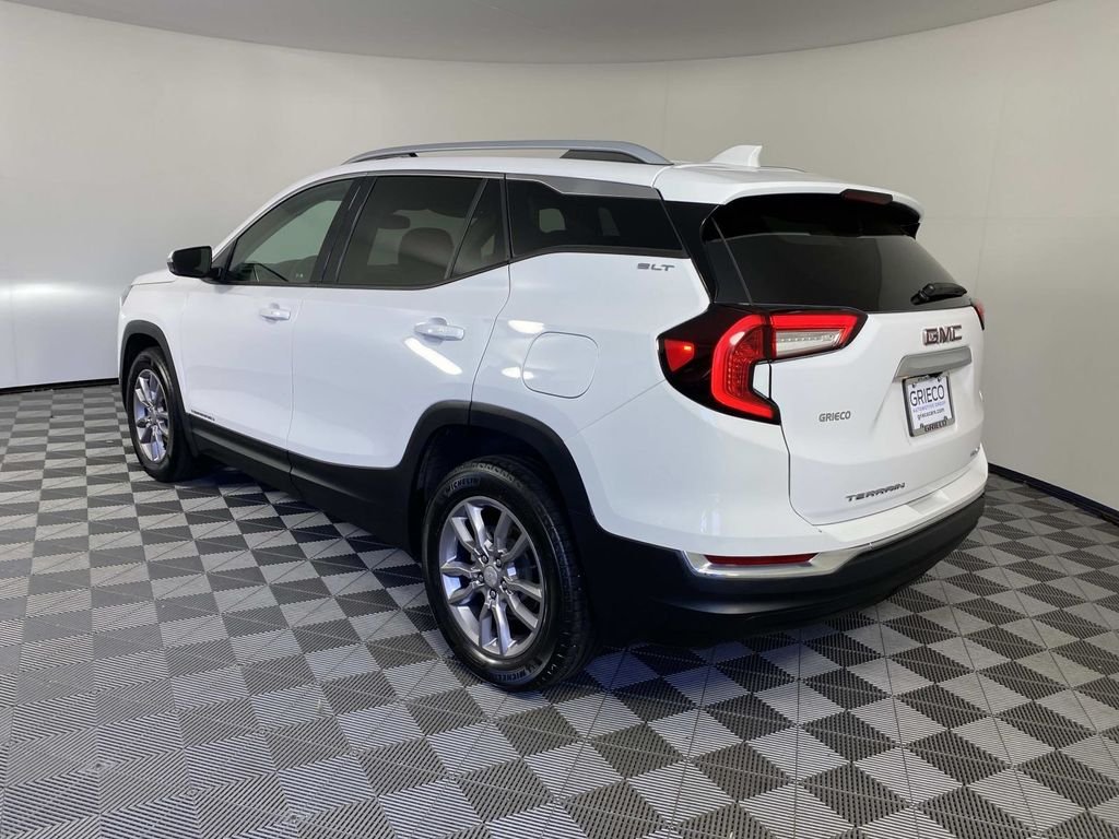 Used 2024 White GMC SLT image 6