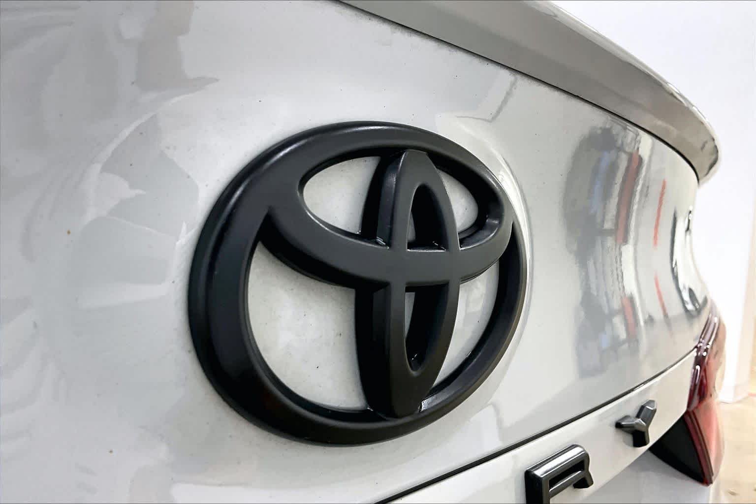 Used 2024 Ice Edge Toyota SE image 29