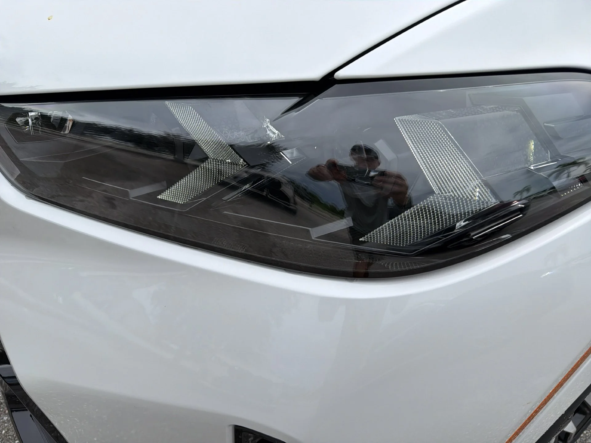 New 2027 Mineral White Metallic BMW xDrive40i image 9