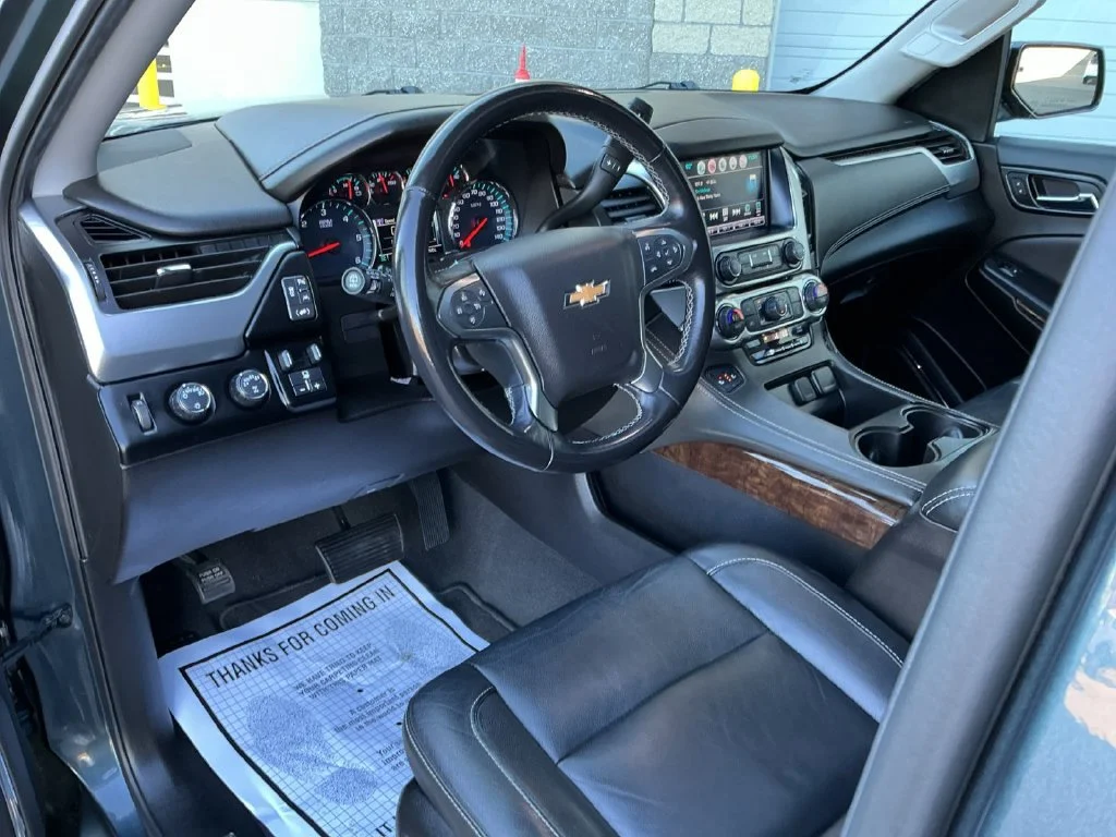 Used 2019 SHADOW GRAY METALLIC Chevrolet LT image 27