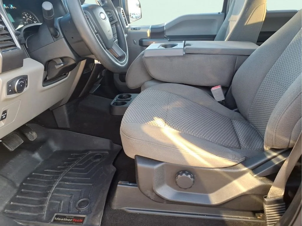 Used 2019 Blue Ford XLT image 15
