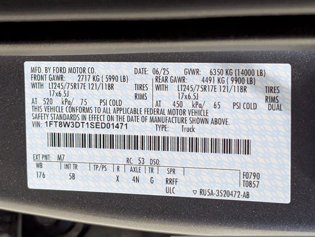 Certified Used 2025 Carbonized Gray Metallic Ford Lariat image 34