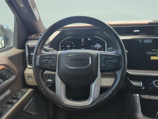 Used 2023 White GMC Denali image 25