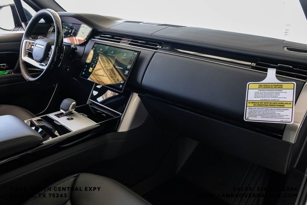 New 2026 Fuji White Land Rover SE image 14
