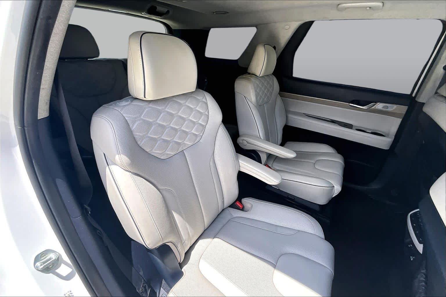 Used 2021 Hyper White Hyundai Limited image 19