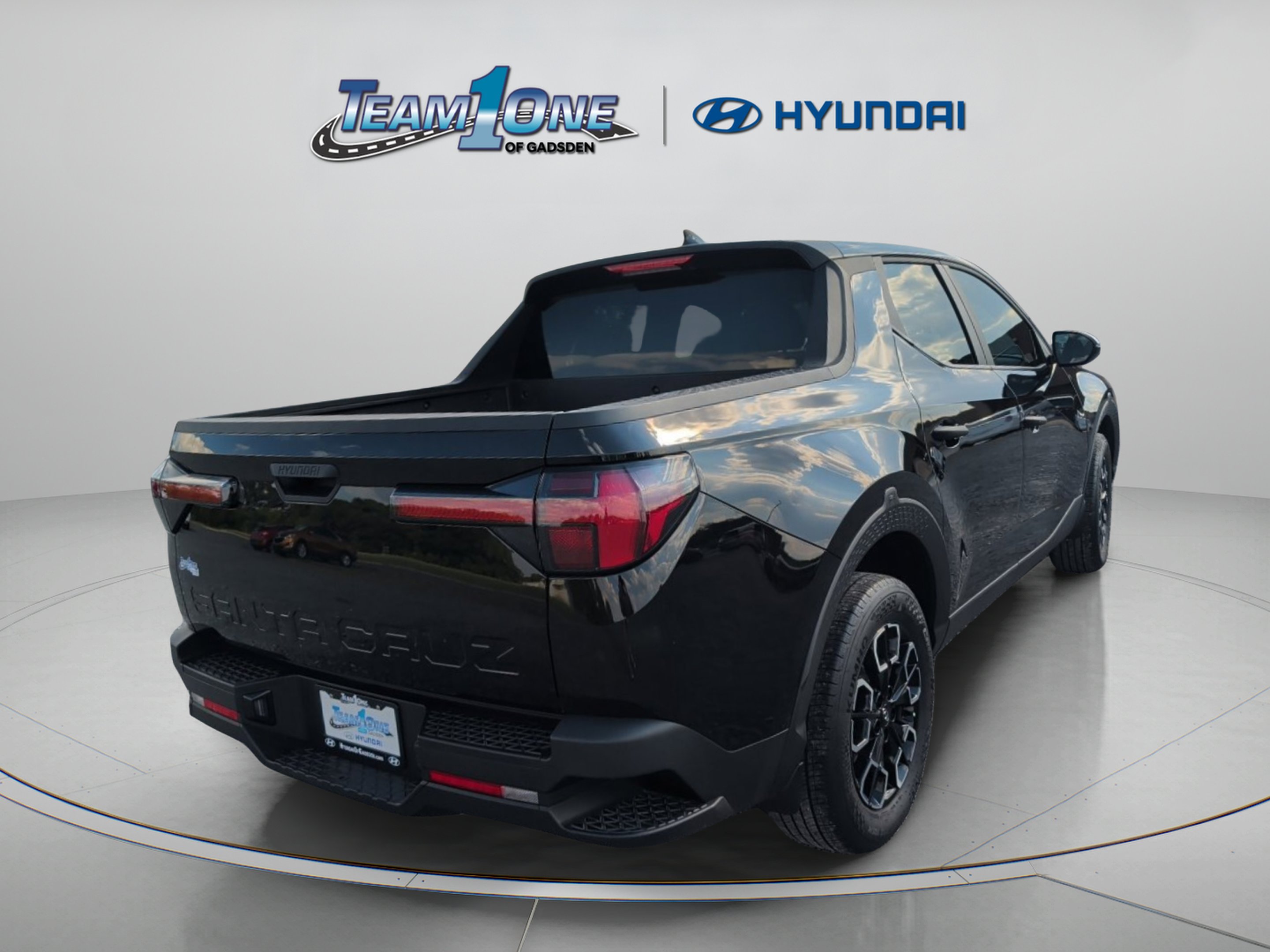 Used 2024 Phantom Black Hyundai SEL image 8