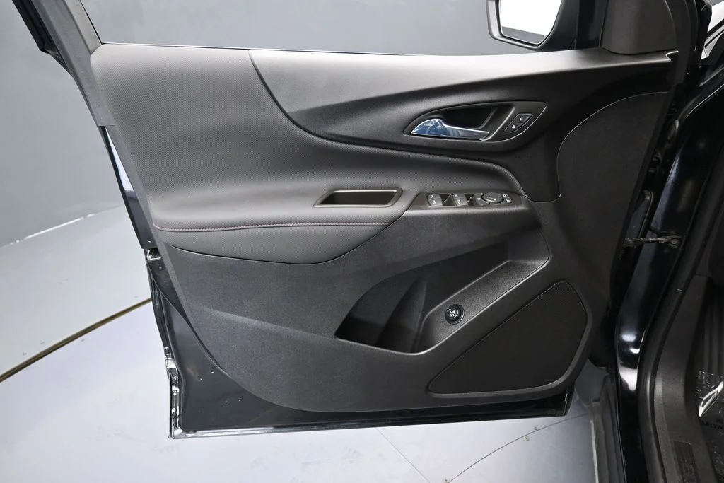 Used 2024 Mosaic Black Metallic Chevrolet RS image 12