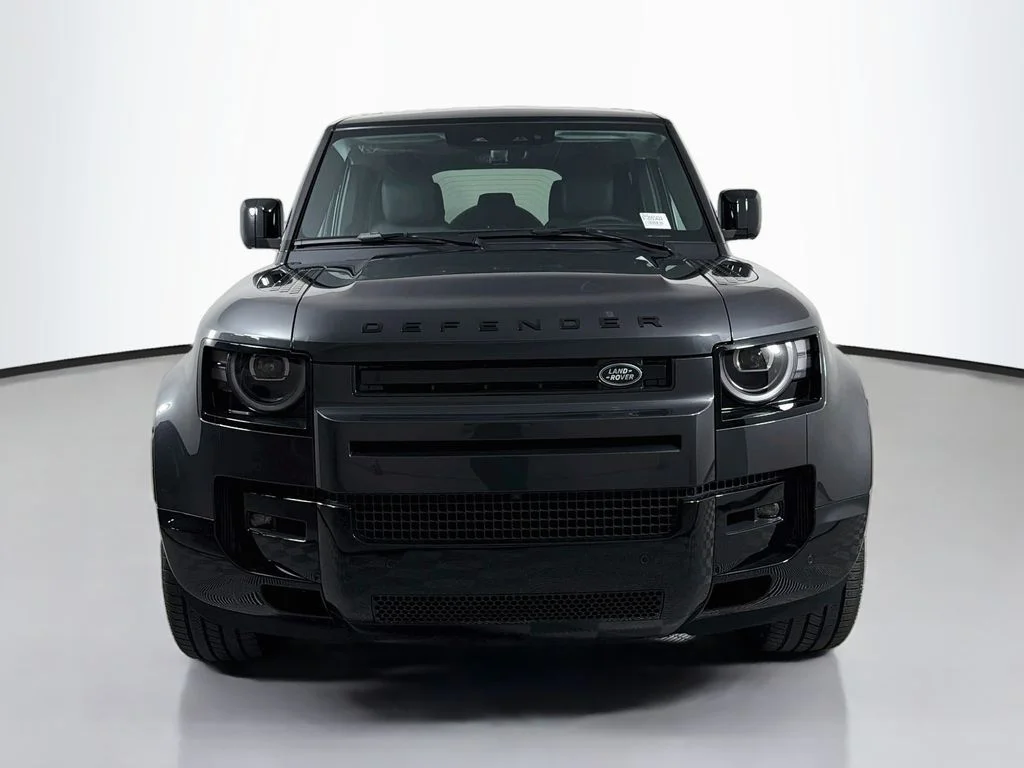 New 2026 Carpathian Grey Land Rover X-Dynamic SE image 2