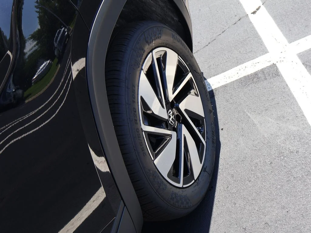 New 2026 Black Volkswagen SE w/Technology image 35