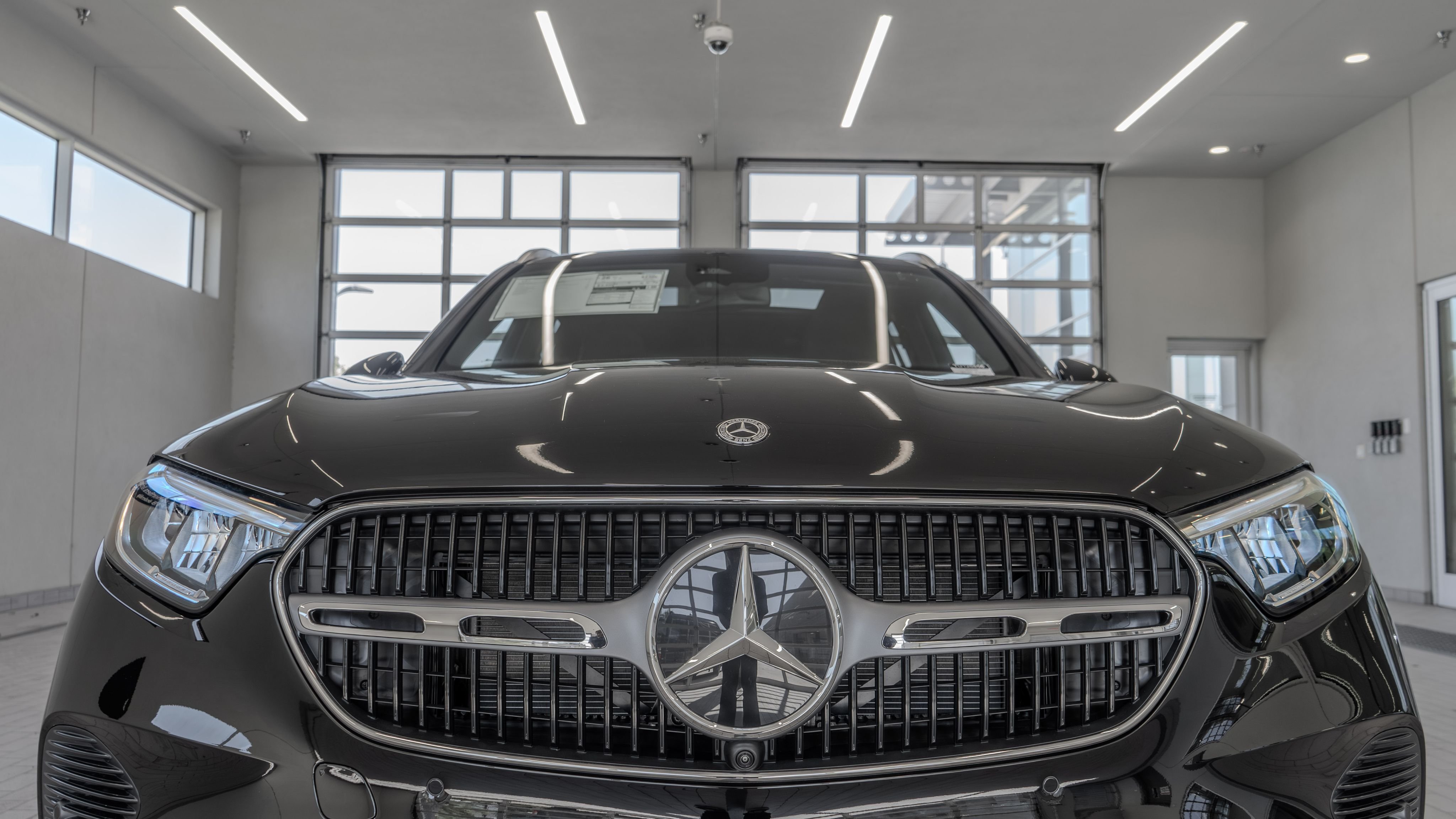 New 2026 Black Mercedes-Benz GLC 300 image 23