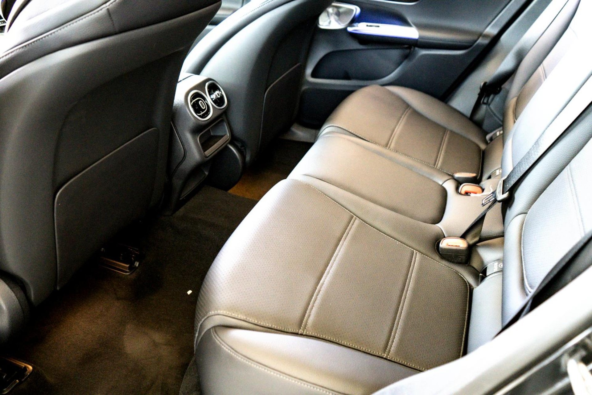 2025 Mercedes-Benz GLC Base - Photo 22