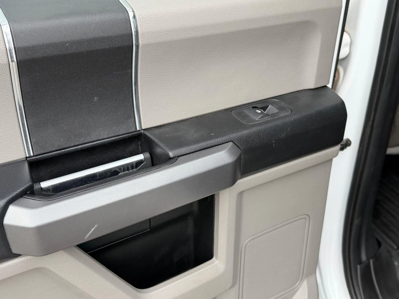 2018 Ford F-350 Super Duty XLT - Photo 37