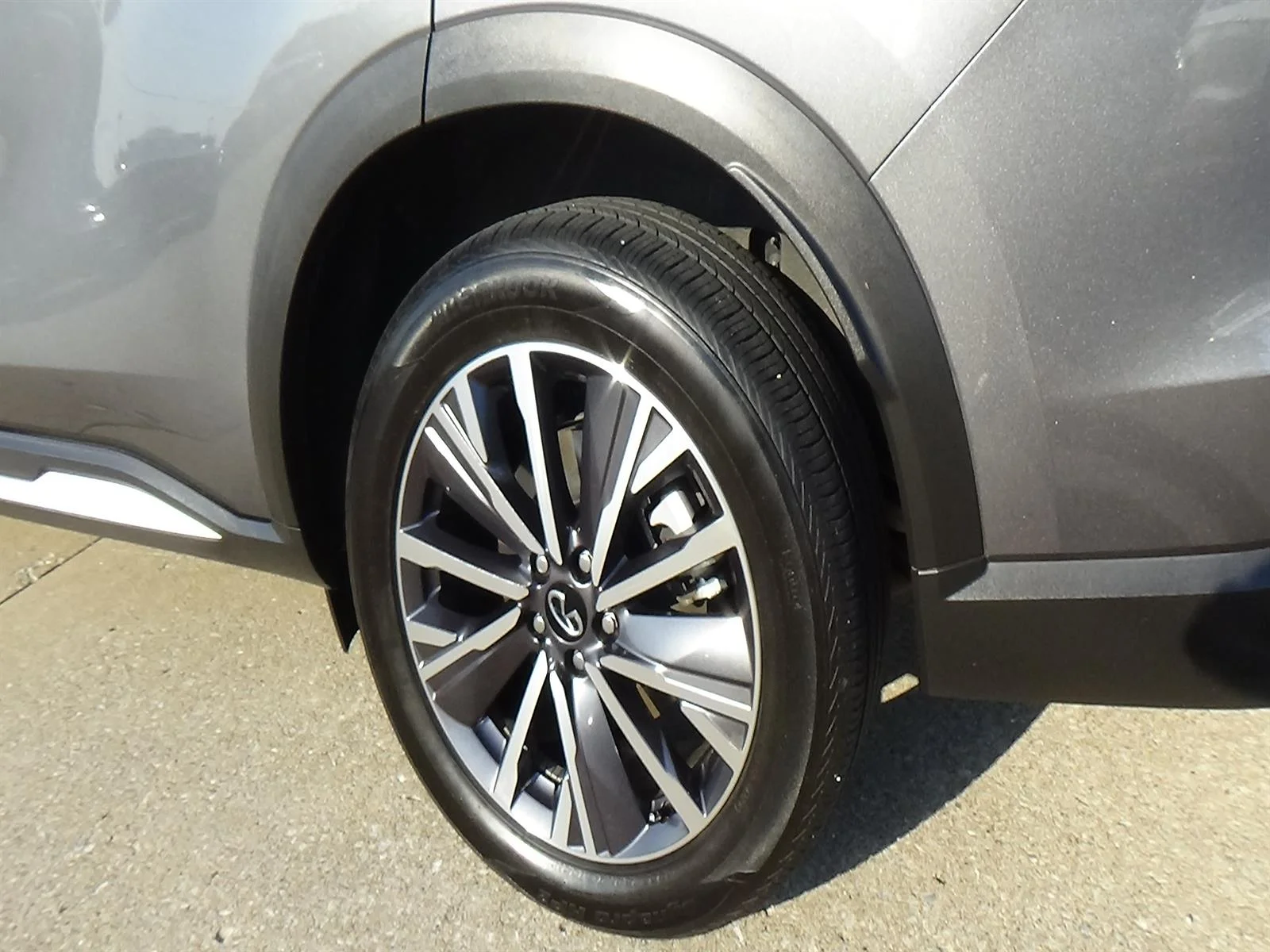 Used 2026 Graphite Shadow (kad) INFINITI Luxe image 10