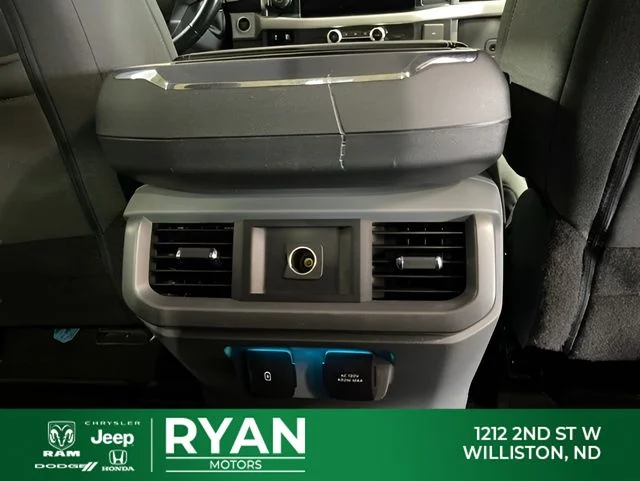 Used 2021 White Ford XLT image 38