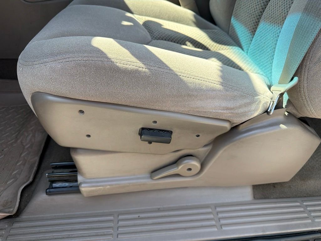 Used 2006 Green Chevrolet LT image 15