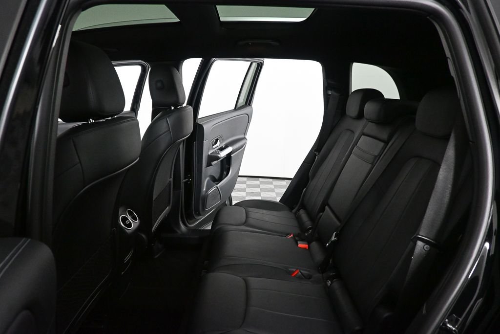 Certified Used 2022 Black Mercedes-Benz GLB 250 image 19